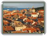 Panorama * See of red roofs * 800 x 600 * (167KB)