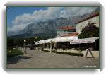 Restaurants * Dr Franjo Tuđman square restaurants.  Biokovo mountain is in the background. * 800 x 531 * (78KB)